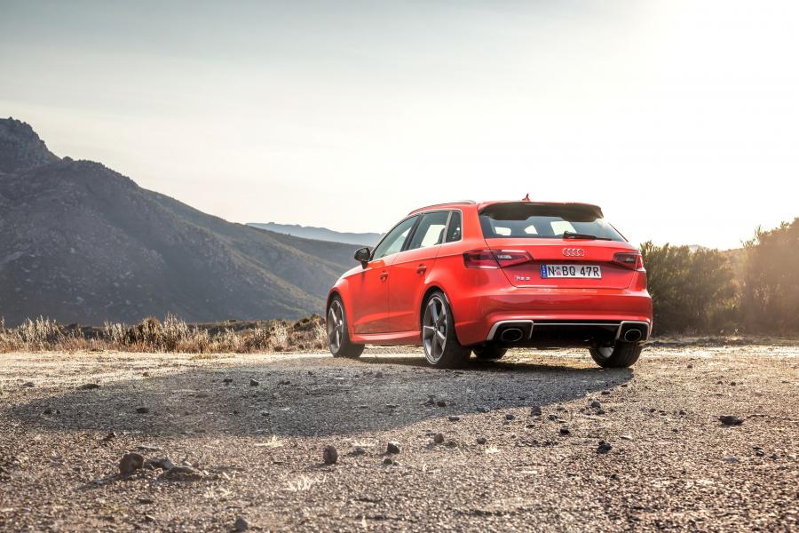  Audi RS3 Sportback (8V) 2015 года  (AU) (фото 16 из 30)